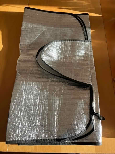 Photo of free Windscreen sun protector (Woodley RG6) #1