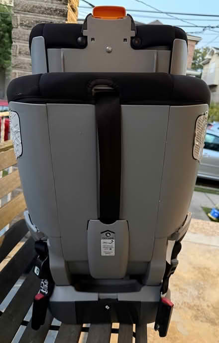 Photo of free Chicco convertible child car seat (Fort Lee NJ) #3