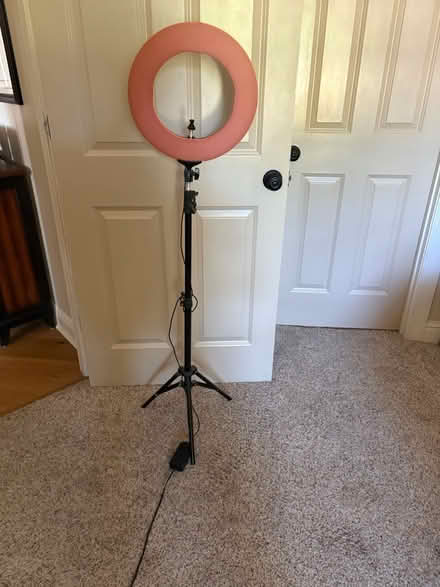 Photo of free Ring light for video shoots (Franklin) #1