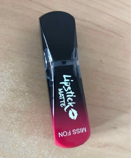 Photo of free Brand new lipstick (KT3 new malden) #1