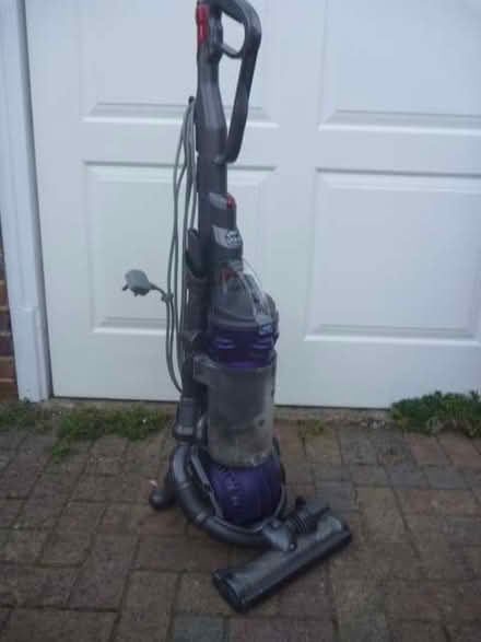Photo of free Dyson DC25 Hoover Working but brushes don't turn (Bracknell Forest RG12) #1