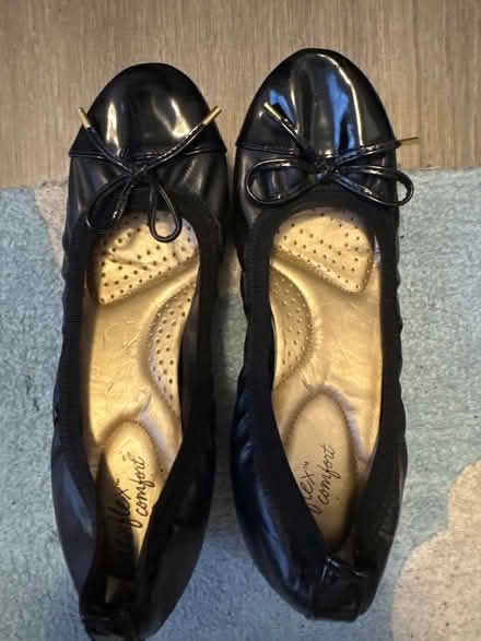 Photo of free Ballet flats size 7 (Jackson Heights) #1