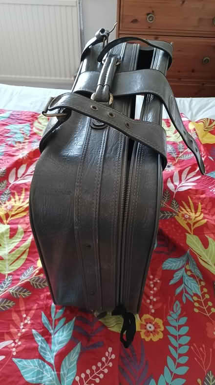 Photo of free Vintage suitcase (South reading RG2) #1