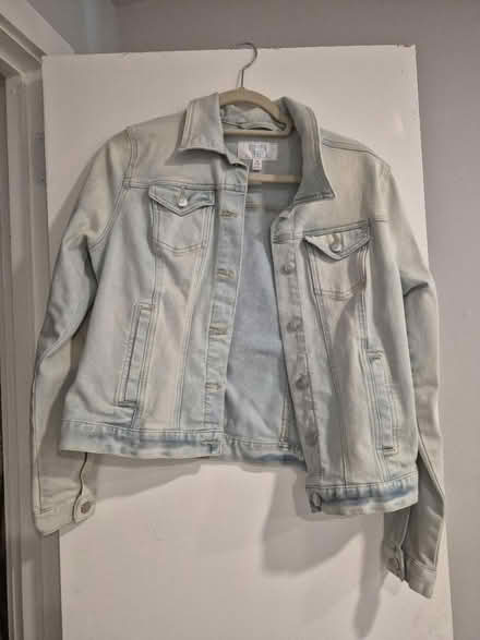 Photo of free Light denim jean jacket (Abington) #1
