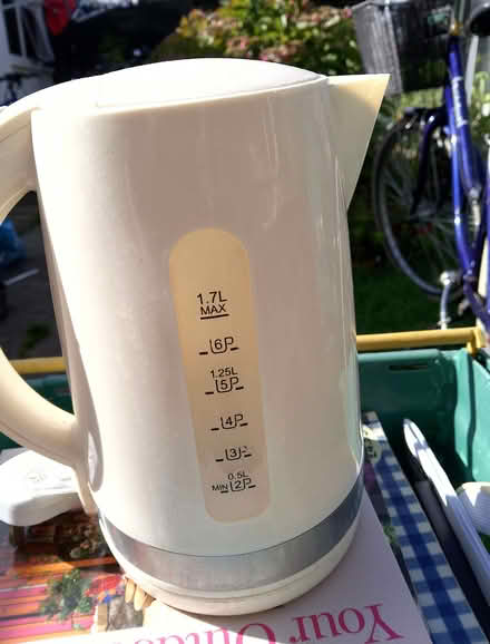 Photo of free Kettle (Minchery Farm OX4) #1