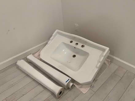 Photo of free bathroom sink and faucet (D St. and 6th St. NE) #4