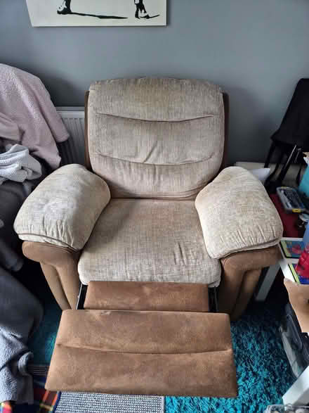 Photo of free 2 Electric Recliner Chairs (Rayleigh SS6) #2
