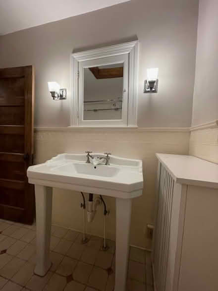 Photo of free bathroom sink and faucet (D St. and 6th St. NE) #1
