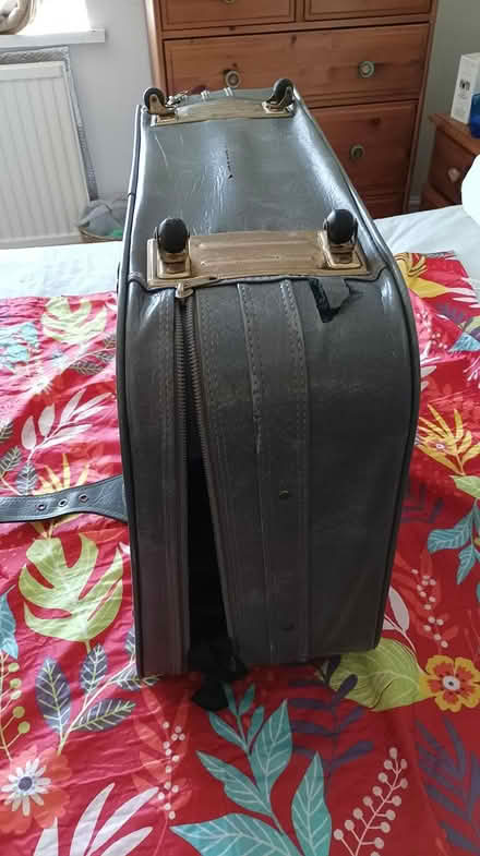 Photo of free Vintage suitcase (South reading RG2) #4