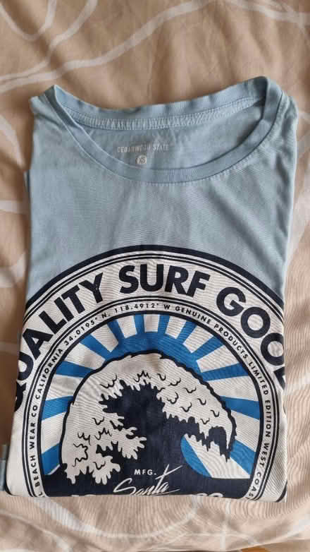 Photo of free T shirt xs cotton surf goods (South hampstead NW8) #1