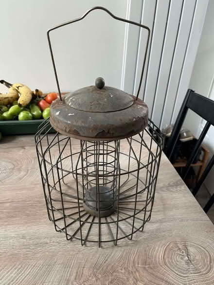 Photo of free Bird feeder (Trumpsgreen GU25) #1