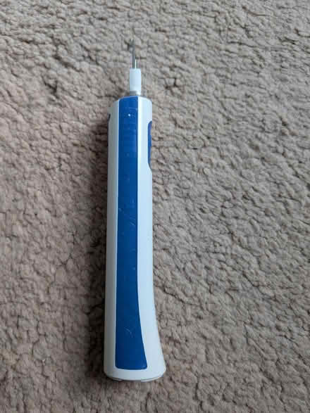 Photo of free electric toothbrush with charger (Beeston NG9) #2