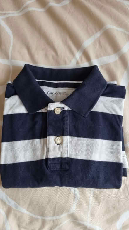 Photo of free Polo style top 8 to 9 years kids (South hampstead NW8) #1