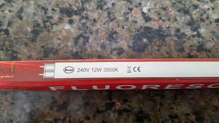 Photo of free Fish tank fluorescent tube (Ashtead KT21) #2