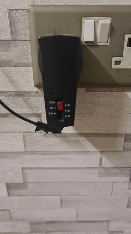 Photo of Ac/dc adapter (E17 ...) #1