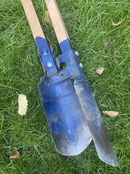 Photo of free Post hole digger (repairs (Nr Fresh Pond & Mt Auburn Cem.) #2
