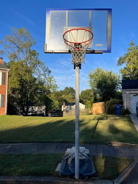 Photo of free Basketball Hoop (Vienna Wolftrap) #1
