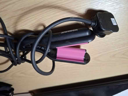 Photo of free Toni & Guy hair crimper (Balcombe RH17) #1