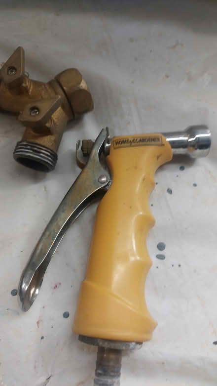 Photo of free Hose gun andnsplitter (Beaches, Toronto) #1