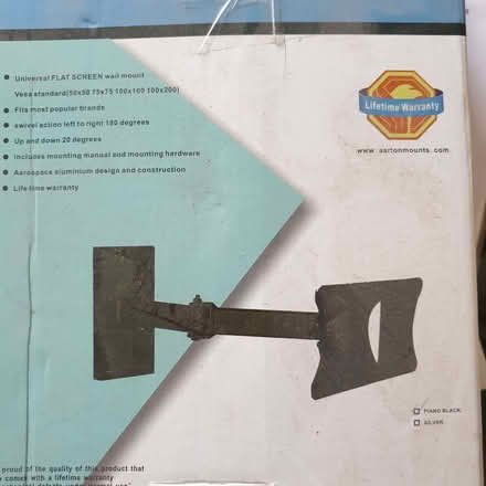 Photo of free universal flat screen wall bracket (Northop Hall CH7) #1