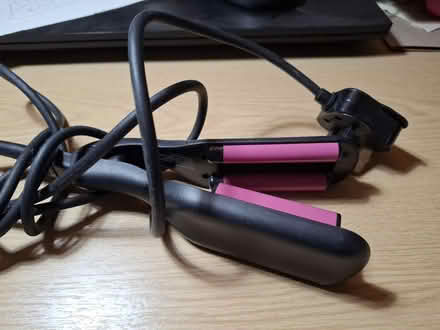 Photo of free Toni & Guy hair crimper (Balcombe RH17) #2