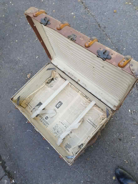 Photo of free Antique trunk (Cainscross GL5) #4
