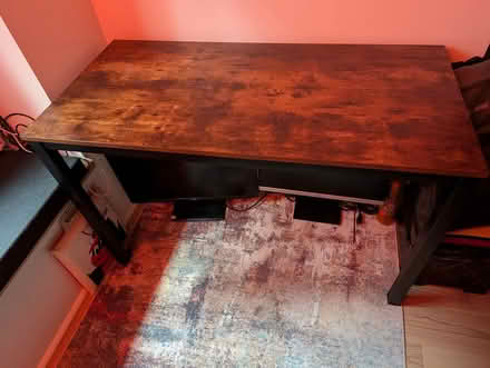 Photo of free Office desk (Harlem) #1