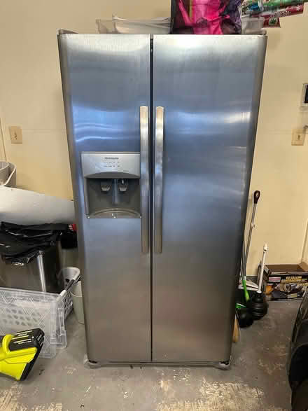 Photo of free Refrigerator (Rockville/North Bethesda) #1