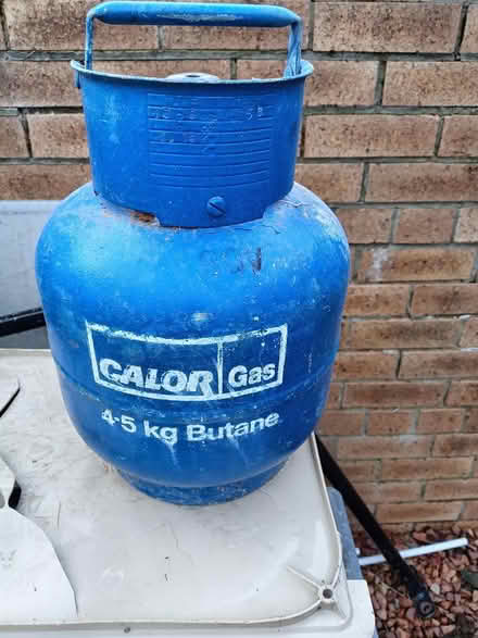 Photo of free Empty 4.5kg calor gas bottle (Erskine) #2