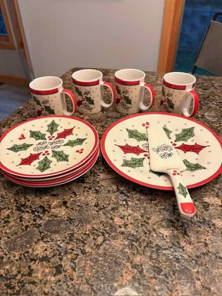 Photo of free Christmas Luncheon/Coffee Dishes (Savage (Co.Rd 42 & Hwy 13)) #1