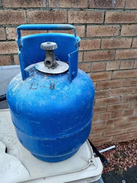 Photo of free Empty 4.5kg calor gas bottle (Erskine) #1