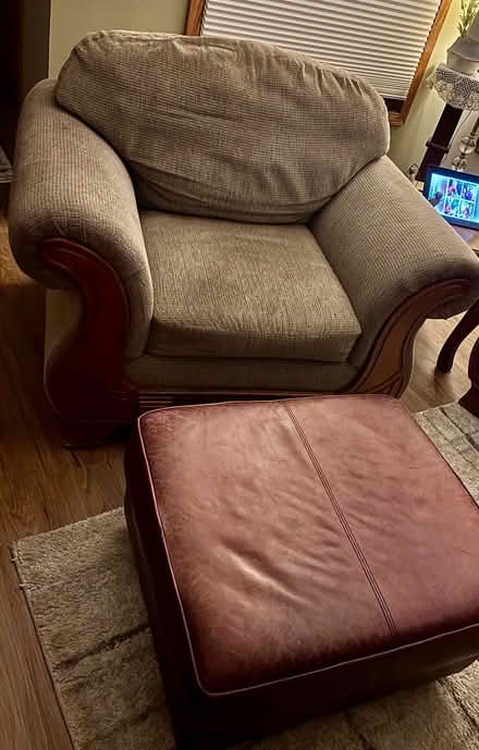 Photo of free Comfortable chair and Ottoman (South St. cloud) #1