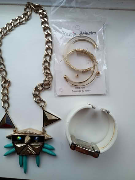 Photo of free Jewellery (LU7 Leighton Buzzard) #1
