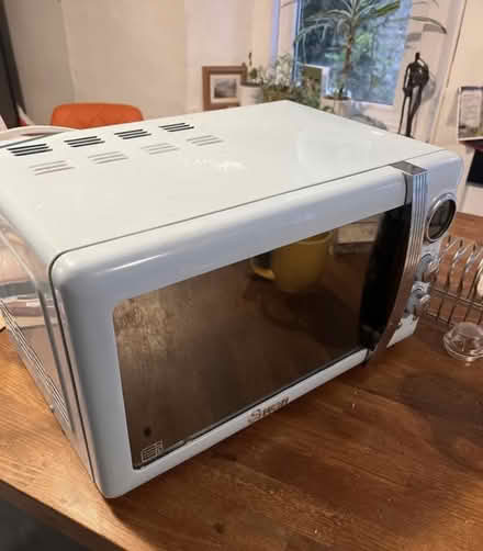 Photo of free Microwave oven (Torquay TQ2) #1