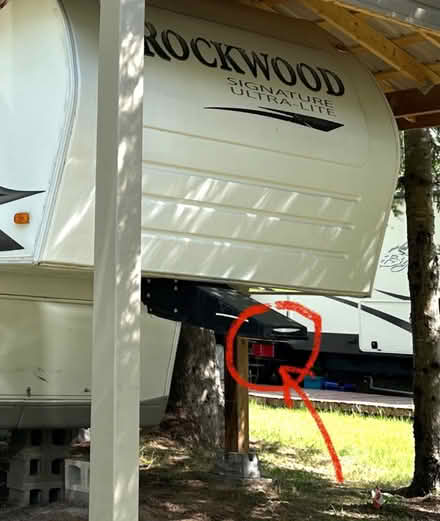 Photo of free Fifth wheel trailer lock (Kemptville) #2