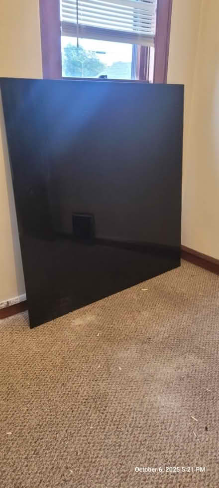 Photo of free Glass Tabletop (50th & Capitol) #1