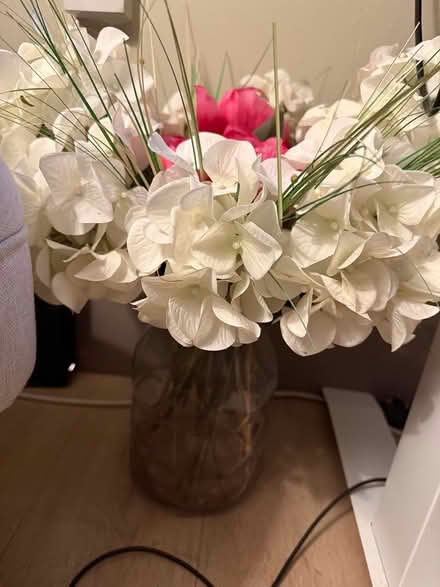 Photo of free Fake flowers (Chelsea SW10) #2