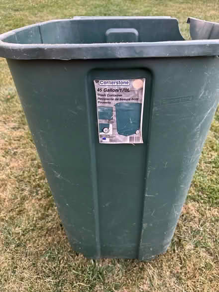 Photo of free Garbage cans - outdoor (Streamwood) #1