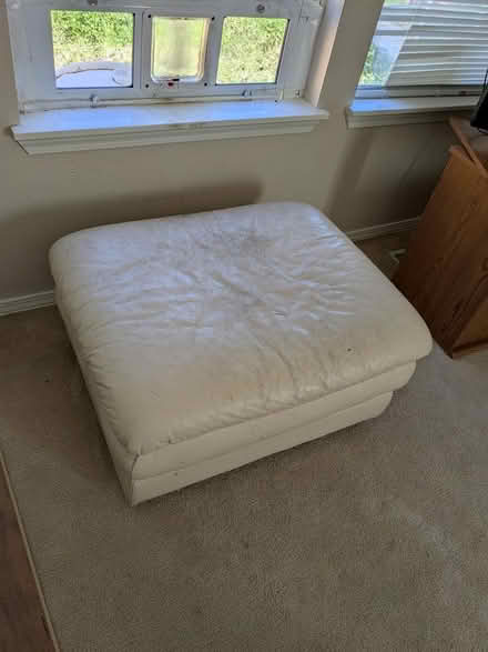 Photo of free Ottoman (Near Boise State) #1