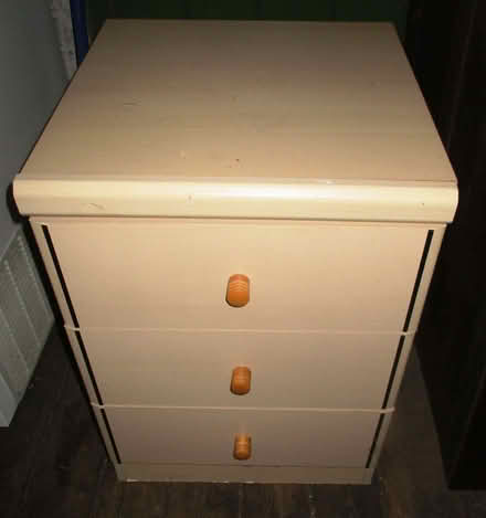 Photo of free small bedside chest (Bisley Road GL5) #1