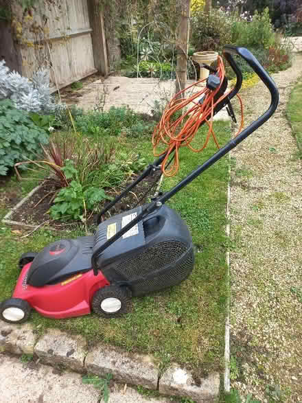 Photo of free Electric lawnmower (Lower Tadmarton OX15) #1