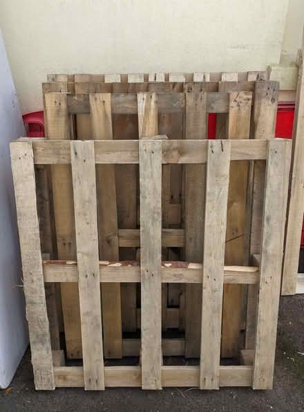Photo of free Four Pallets Various Sizes (PL4) #2