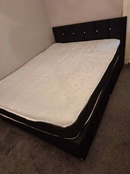 Photo of free King size beds, mattress and Sofas (Larbert FK5) #1