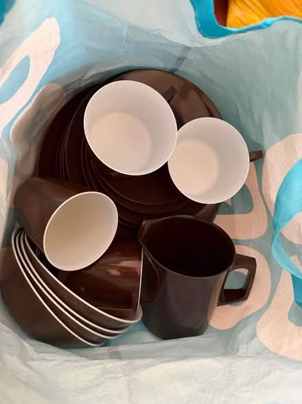 Photo of free Vintage melamine picnic items in brown and white (Gayton CH60) #1