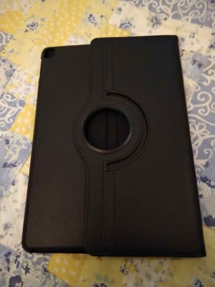 Photo of free iPad 10.2 vinyl cover/stand (Marcham OX13) #1