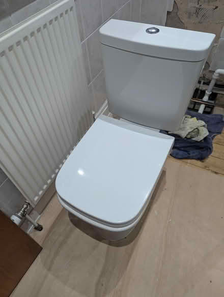 Photo of free Toilet & basin set (Cuddington CW8) #4
