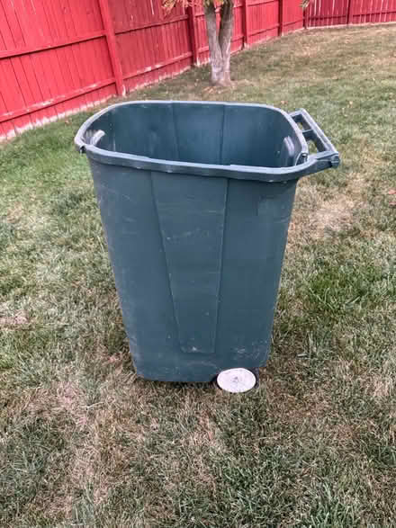 Photo of free Garbage cans - outdoor (Streamwood) #3