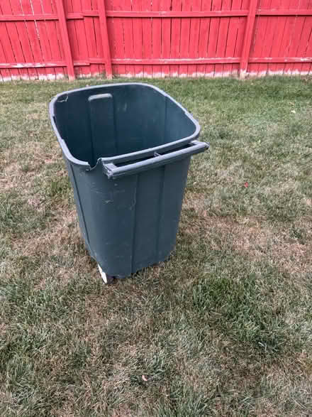 Photo of free Garbage cans - outdoor (Streamwood) #2