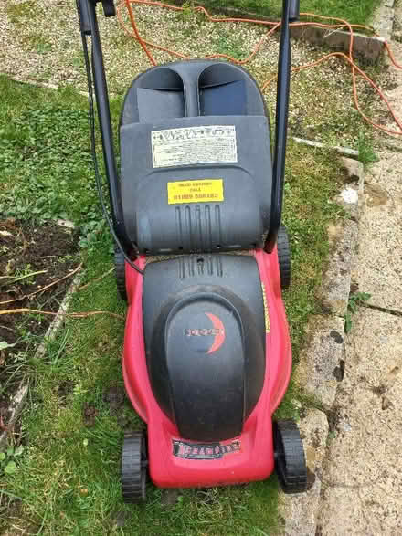 Photo of free Electric lawnmower (Lower Tadmarton OX15) #2