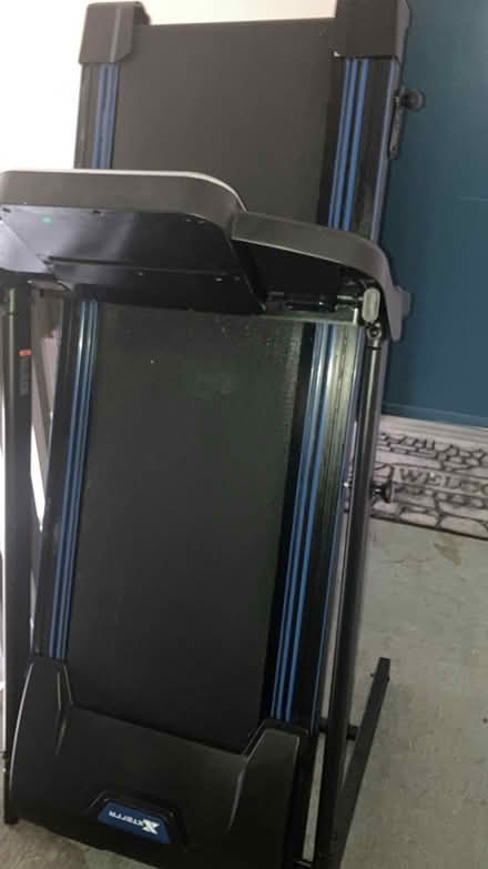 Photo of free treadmill (LakeHills) #1